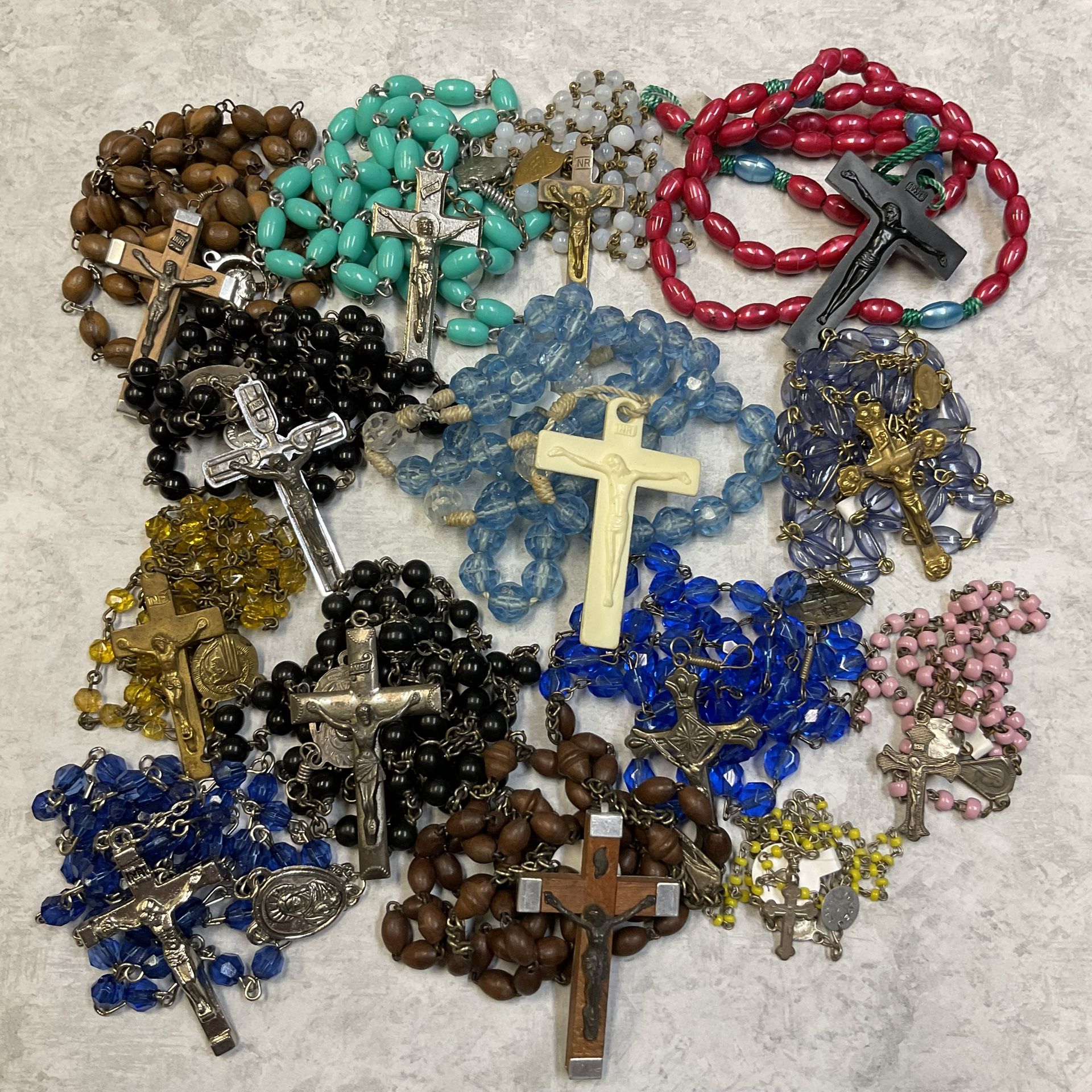 14 Rosaries Sold As Lot