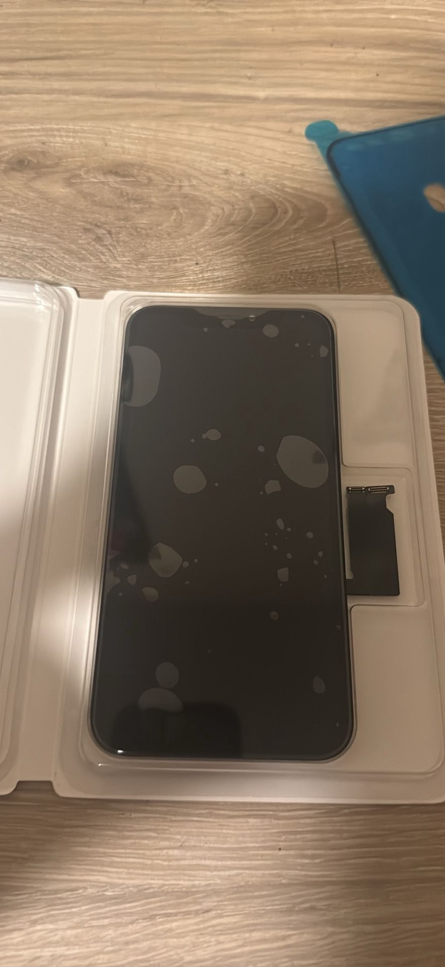Any Screen For $55. Comes With Install. I Come To You For $10.
