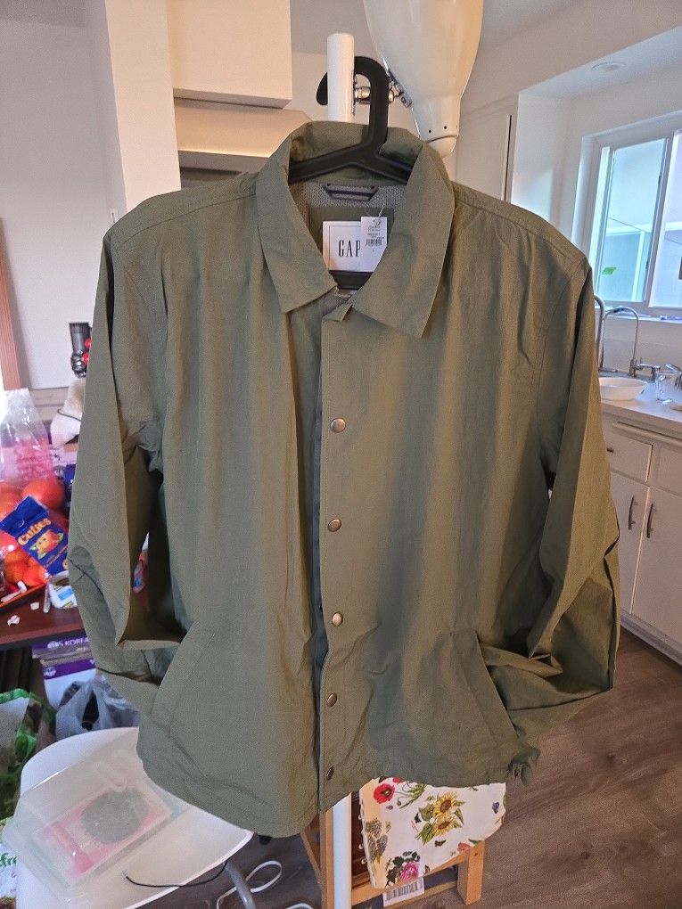 GAP Men’s Coach Jacket 