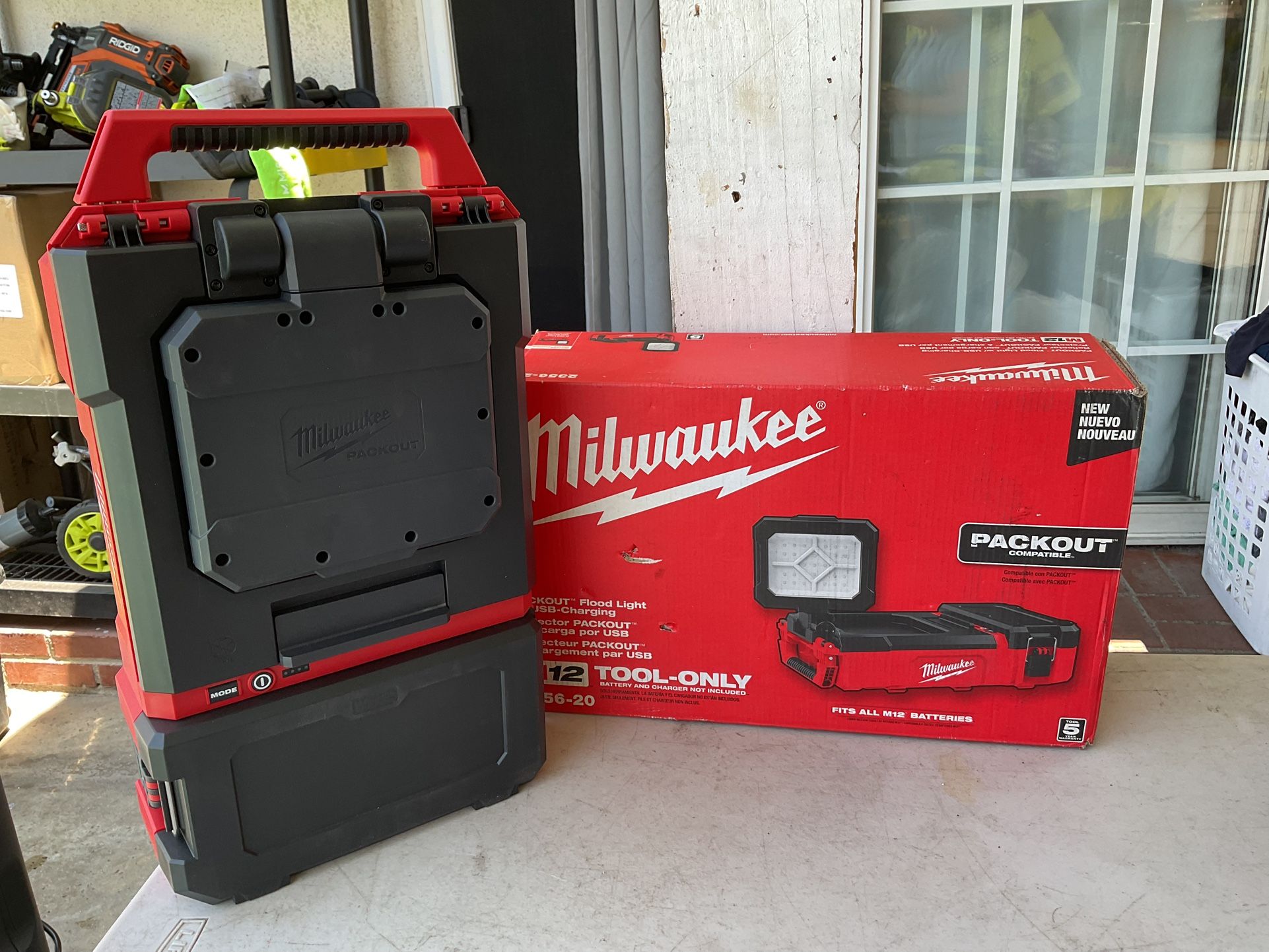 Milwaukee M12 Pack Out Floodlight With Usb Charging Tool Only Battery And Charger Not