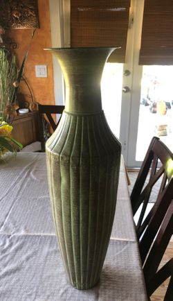 Decorative vase