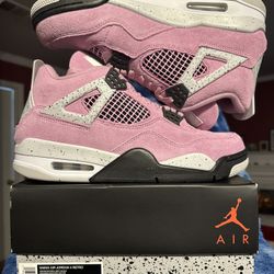 Orchid Air Jordan 4 Size 9 In Men’s