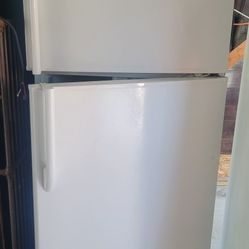 GENERAL ELECTRIC REFRIGERATOR 