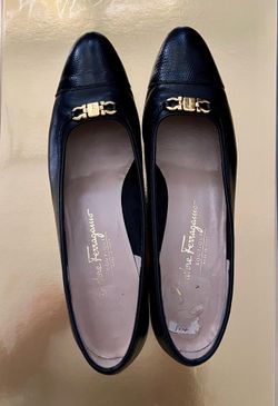 Ferragamo women pumps size 10