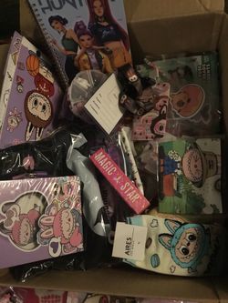 Mixed Sanrio & Kawaii Merchandise lot 100 pcs