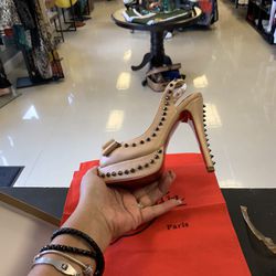 Woman Shoes Red Bottoms Christian Louboutin