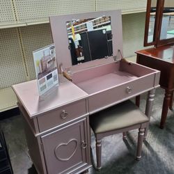 New Beautiful Silver Pink Vanity And Mirror With Stool Special. Come Visit Our Store In Paramount 