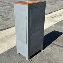 Metal Tool Stand Cabinet