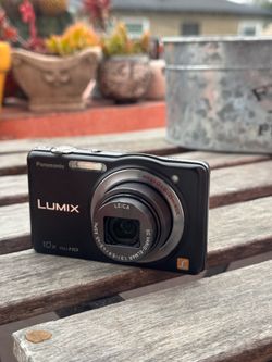 Vintage Panasonic SZ7 - Y2K digicam - Leica lens - read