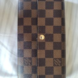 Louis Vuitton Women's Wallet