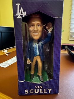VIN SCULLY 2015 DODGER BOBBLEHEAD
