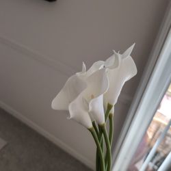 24 Count Artificial Lillies 