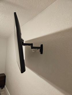 Rotate & Tilt TV mount