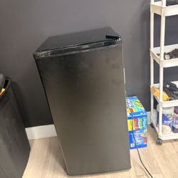 Mini Refrigerator 