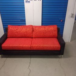 4 Seater Couch Sturdy In Good Conditions 