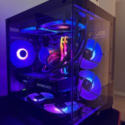 GAMING PC/ RTX 4070/ RYZEN 7 7700X/ 32GB RAM/ 1TB SSD.