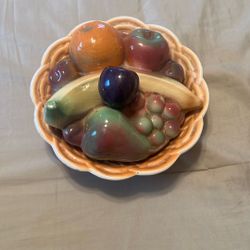 vintage Lane & Co. pottery fruit basket, produced in Van Nuys, California, during the mid-century modern era.     