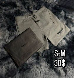 Essentials Shorts