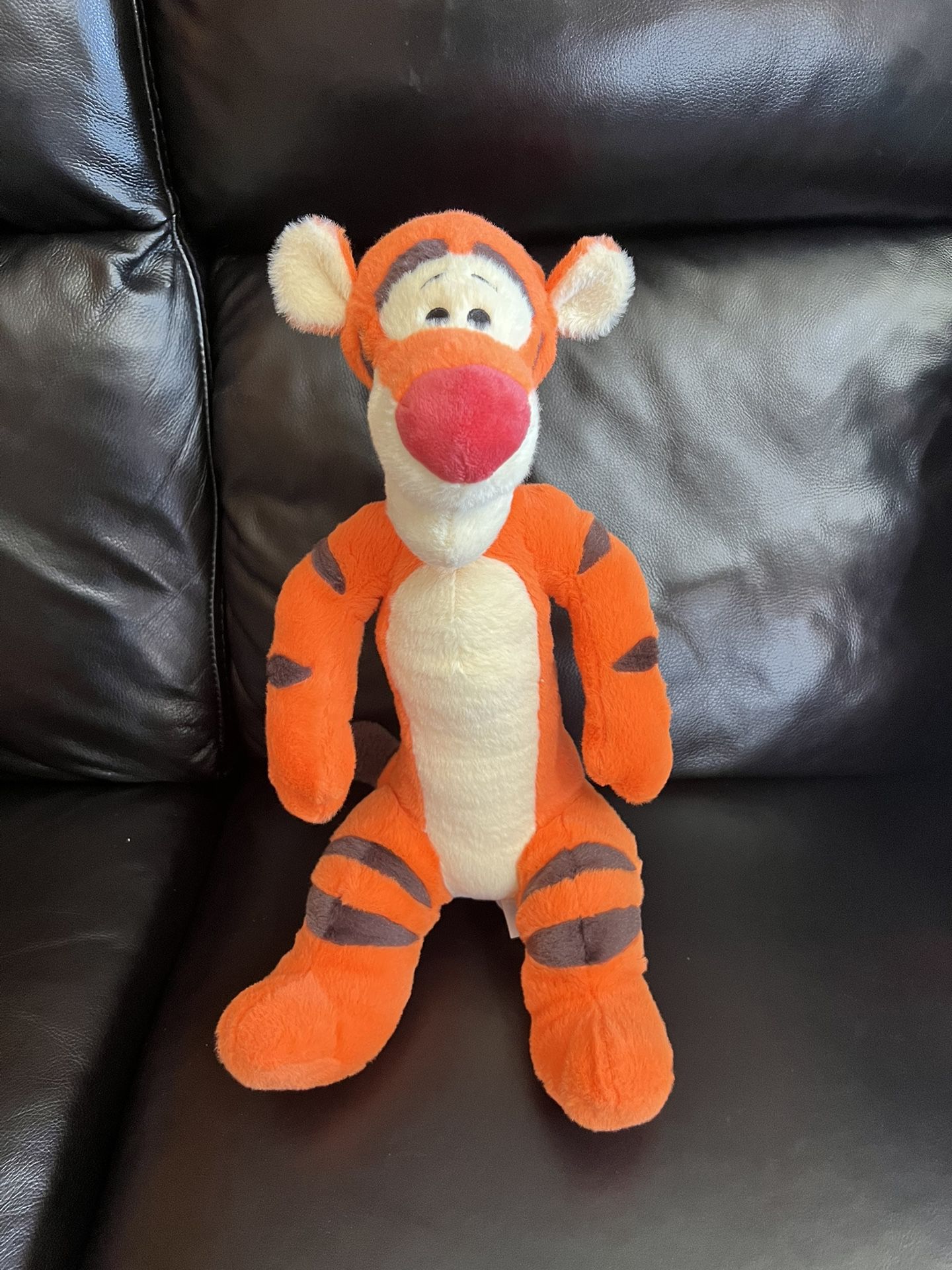 Disney Parks Exclusive Authentic 18” Tigger Plush Winnie The Pooh Stuffed Animal