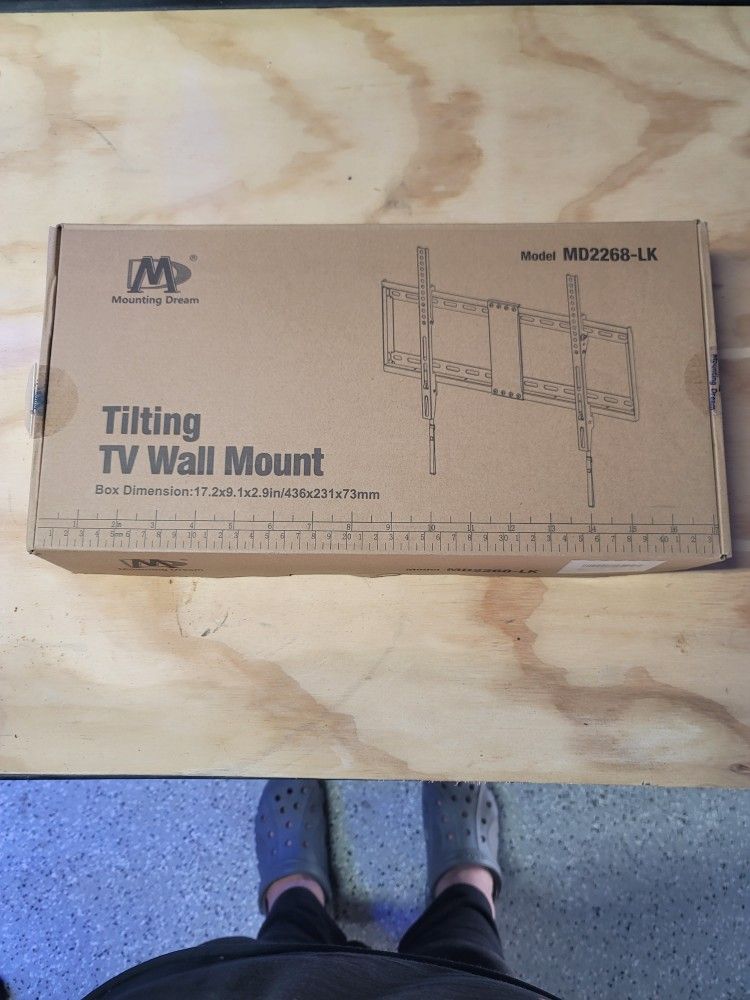 Mounting Dreams TV Wall Mount up to 70" MD2268-LK w/ HDMI Cable