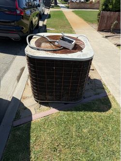 Ac unit ——curb side pick up