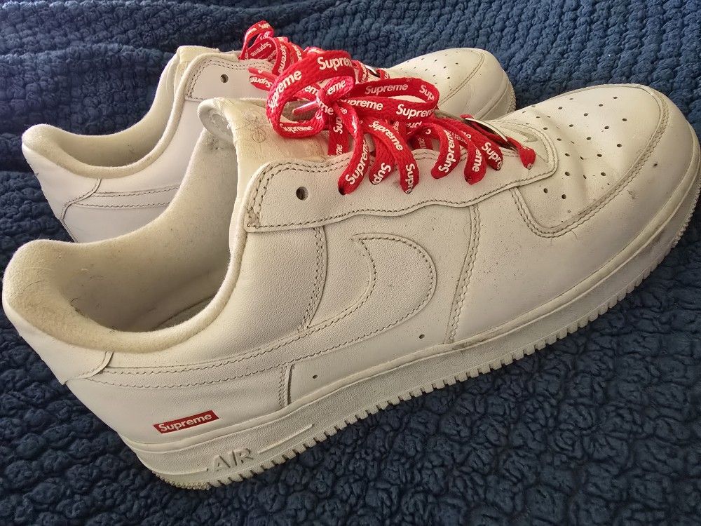 Nike Air Force 1 Low Supreme