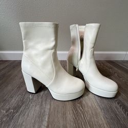 White Like-New Boots