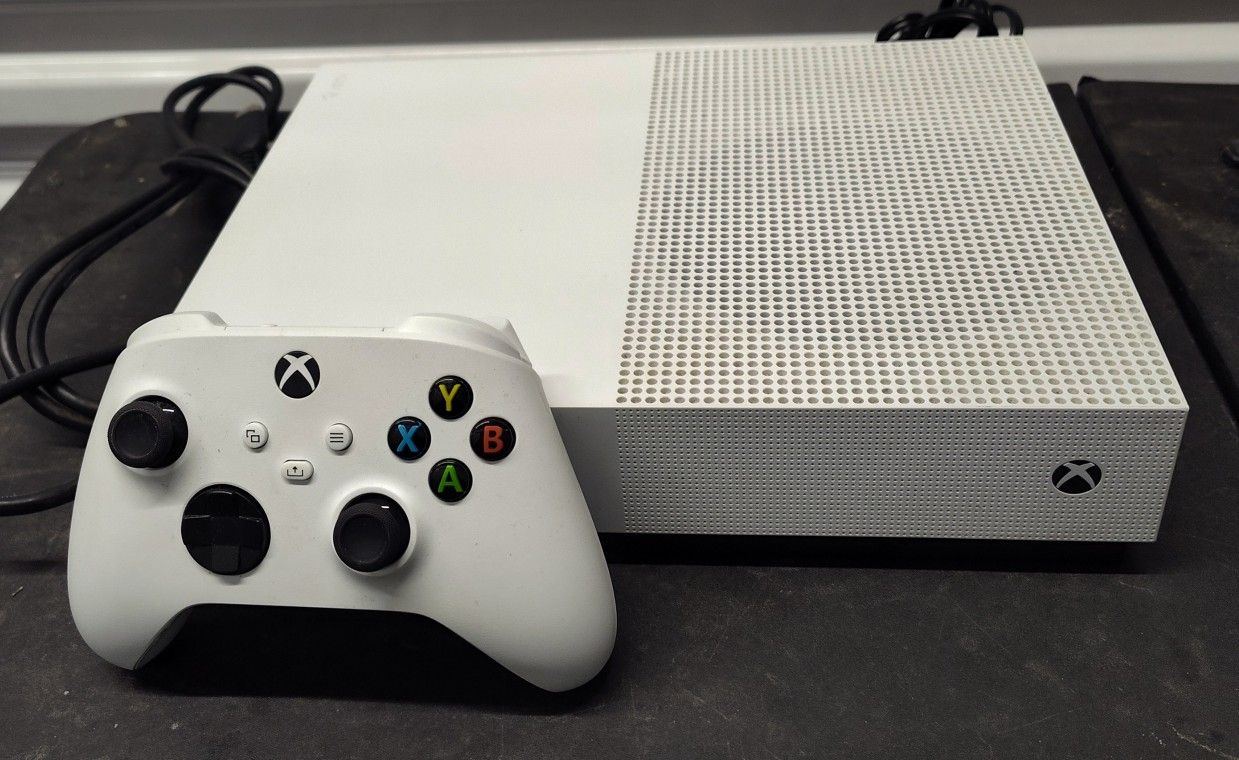 ALL DIGITAL XBOX ONE S 500gb + HDMI CABLE+ REMOTE CONTROL 