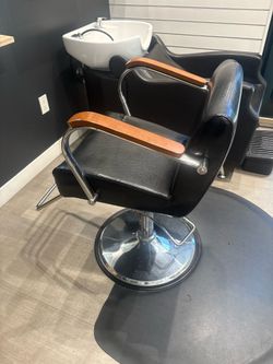 Salon/barber chair