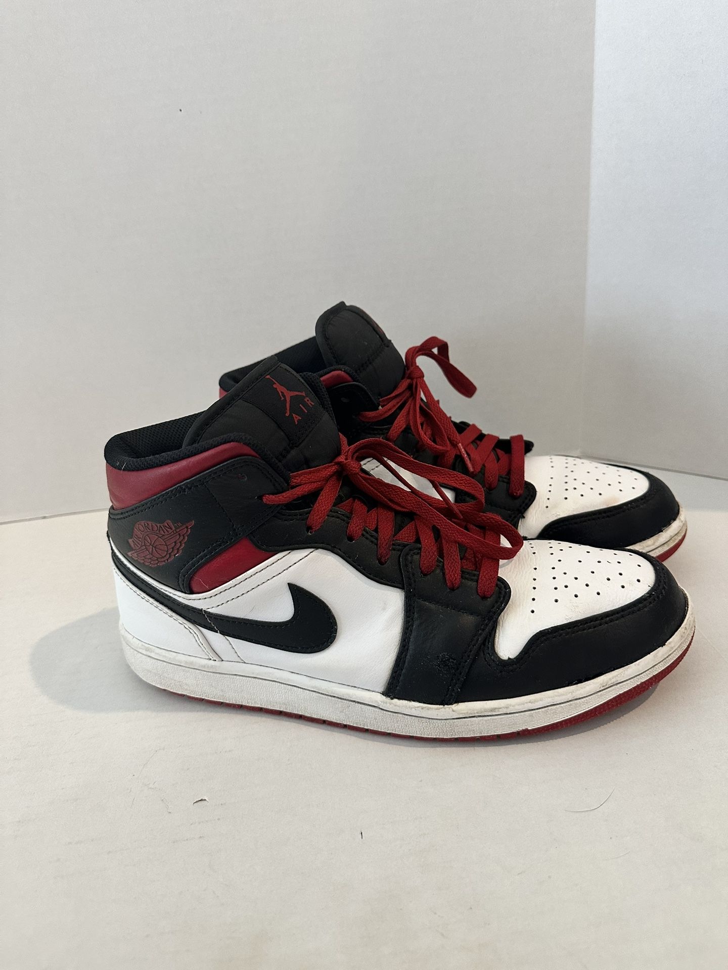 2023 Nike Air Jordan 1 Mid Gym Red Black Toe- Size 10.5