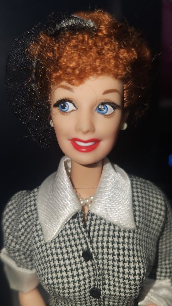 Vtg 1997 I Love Lucy Episode 30 "Lucy Does a TV Commercial" Mattel Barbie Doll