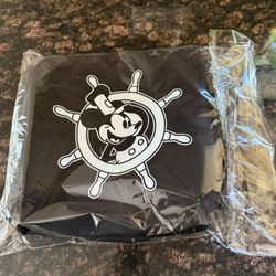 New In Package Disney’s Mickey Mouse Thermal Lunch Bag