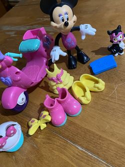 Minnie Mouse w Scooter And Assessories