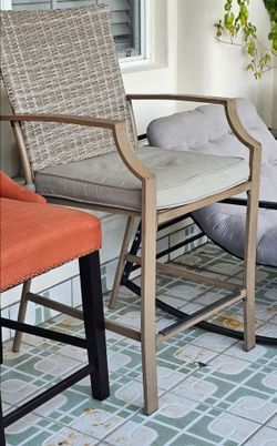Outdoor Patio Bar Stool with Cushion