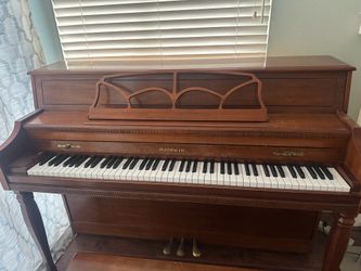 Baldwin upright  Piano, good condition
