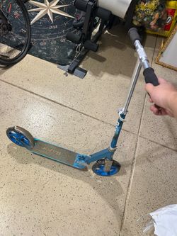 Blue Razor Kick Scooter – Used