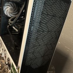 White Skytech Gaming Pc