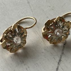 18k Gold Earrings 