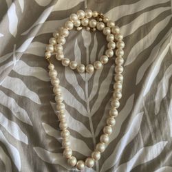 Large Pearl Necklace 