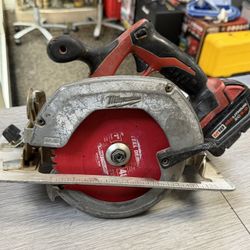 Milwaukee 2630-20 M18 6-1”/2 Circular Saw w/ 5Ah Battery