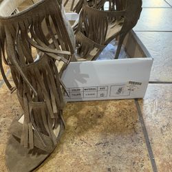 Woman’s Suede Heels