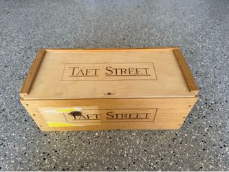 Taft wood wine box