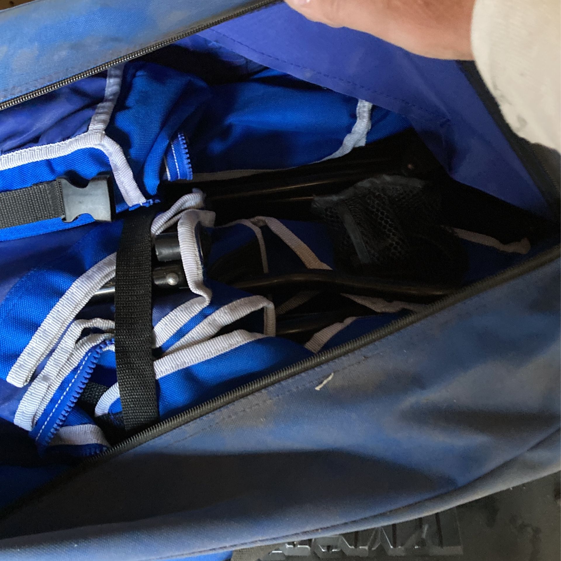 To fold out chairs with the bag