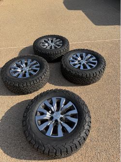 2023 Toyota Tacoma Limited OEM 18” Wheels & BFG KO2 Tires – Set of 4