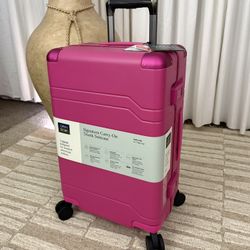 Signature Hardside Trunk Carry on Spinner Suitcase - Open Story