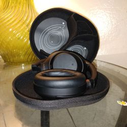 Sony WH-1000XM4 Wireless Active Noise Canceling Over-Ear Headphones - Black

