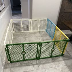 Extra Large Play Yard / Pet Fence. 