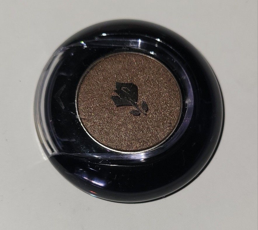 NEW Lancôme
Color Design Sensational Effects Eyeshadow