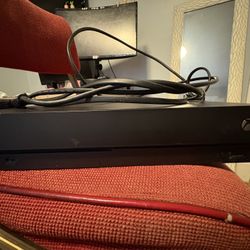 Xbox One X 1TB