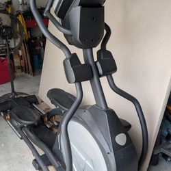 SOLE E35 ELLIPTICAL MACHINE